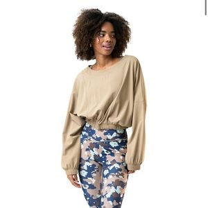 Balance Athletica Outlander Crew in Dune